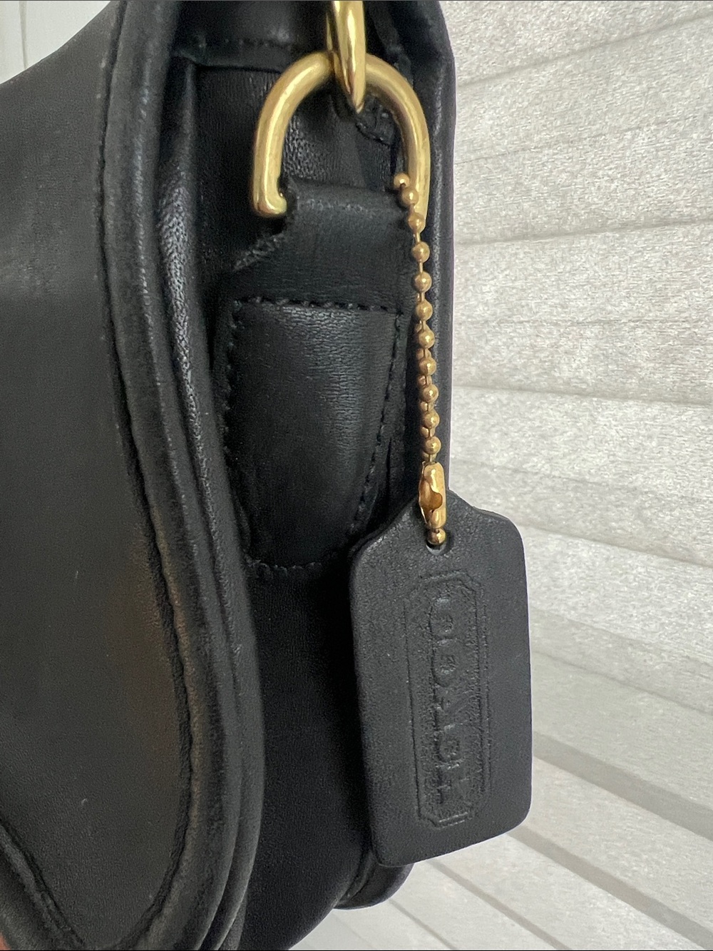 Vintage Coach Black Leather Turnlock Crossbody Bag Style 9755 USA/Costa Rica - Picture 2 of 9